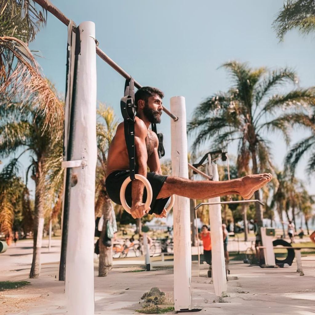 Calisthenics Starter Set: Turnringe, Liegestützgriffe, Widerstandsbänder 4er Set, Springseil