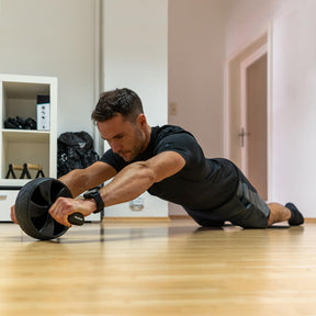 Homeworkout Set: Liegestützgriffe, Bauchroller, Tür Klimmzugstange und Widerstandsbänder Set