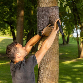 Baumschutzmatte inkl. zwei Klettverschlüssen als Schutz von Baum/Pfosten für die outdoor Befestigung