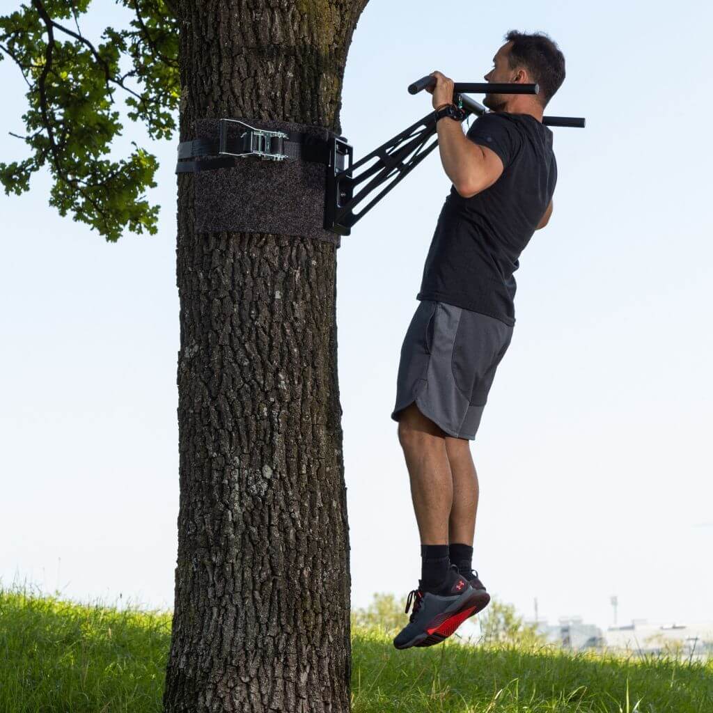 Mobile Klimmzugstange und Dip-Stange für outdoor Training, über 35 Übungen, weltweit einzigartig